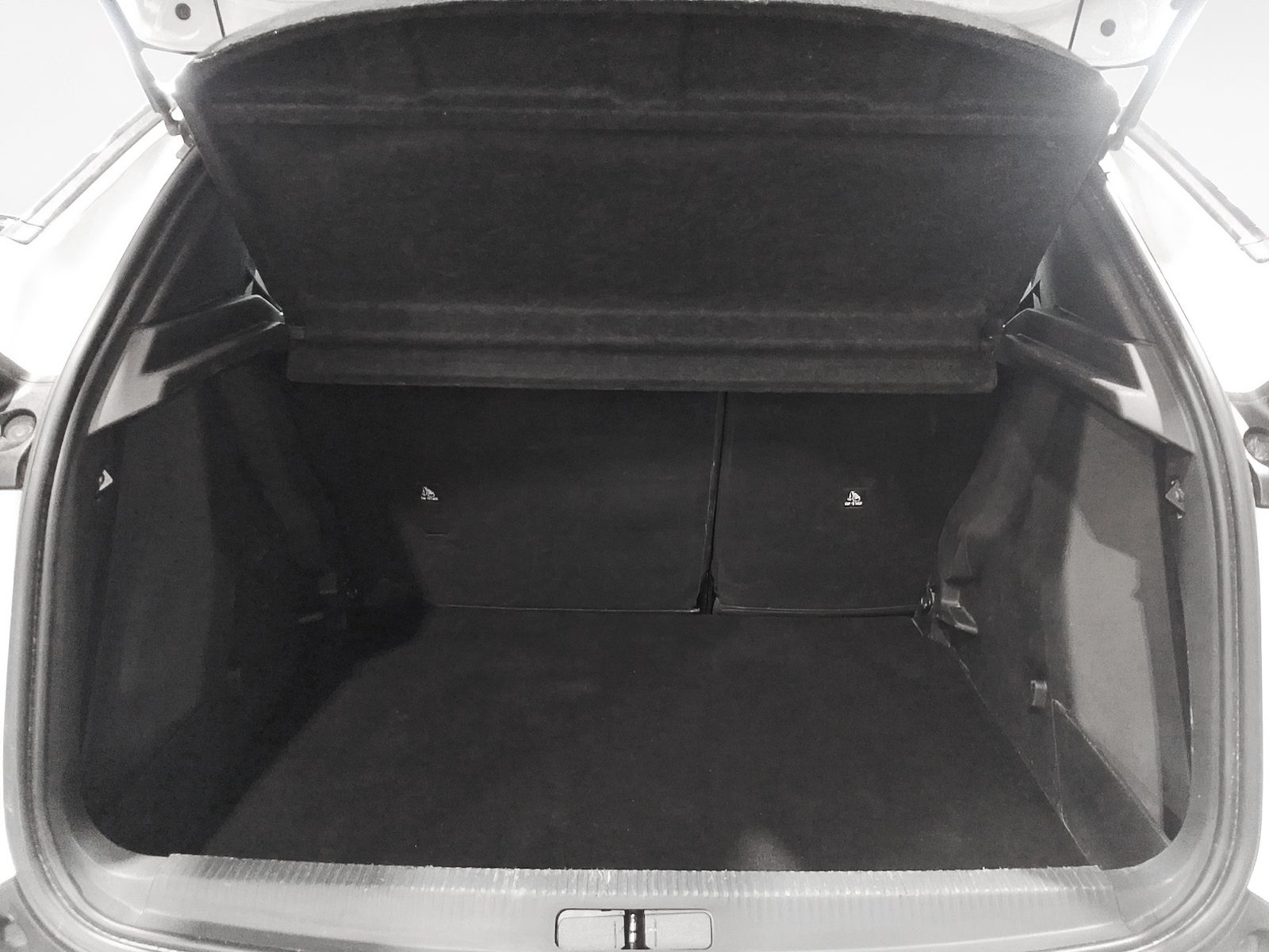Peugeot 2008 BlueHDi 110 Active - foto 14