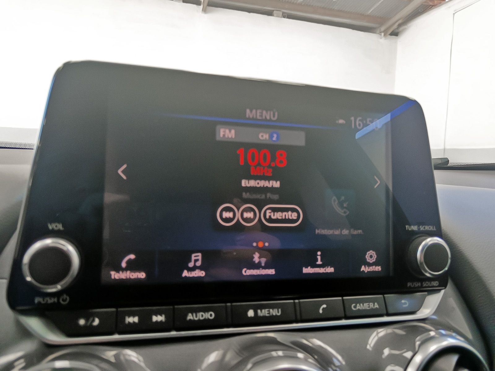 Nissan Juke DIG-T Visia 4x2 - foto 16