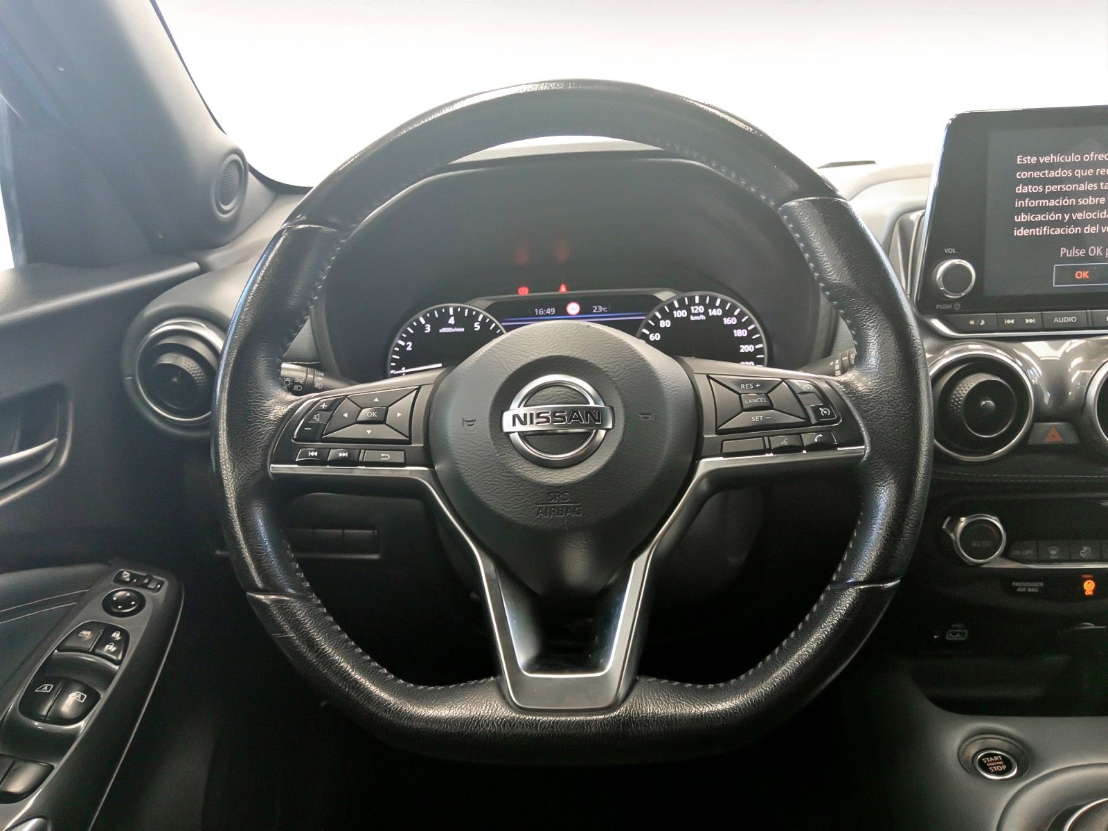 Nissan Juke DIG-T Visia 4x2 - foto 9