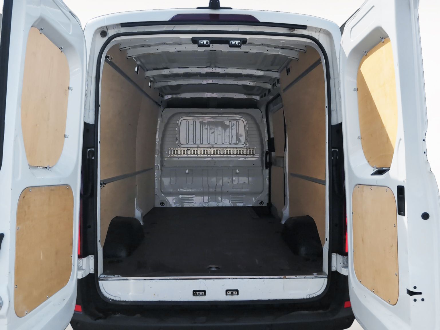 MAXUS eDeliver 9 L2H2 72 kWh - foto 13