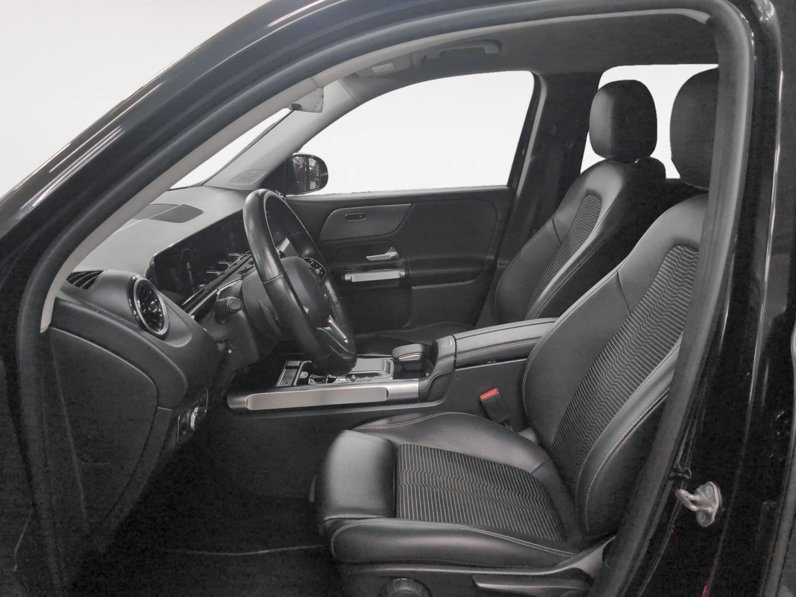 Mercedes-Benz GLB 200 - foto 11