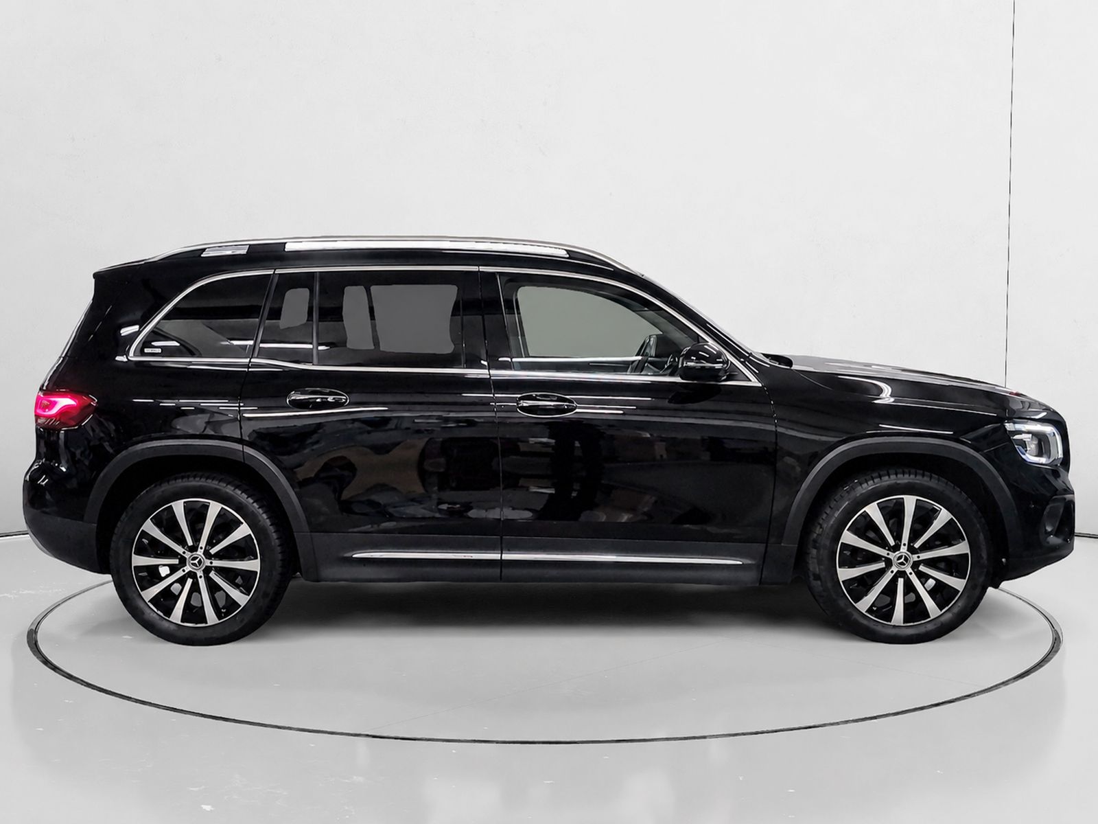 Mercedes-Benz GLB 200 - foto 2