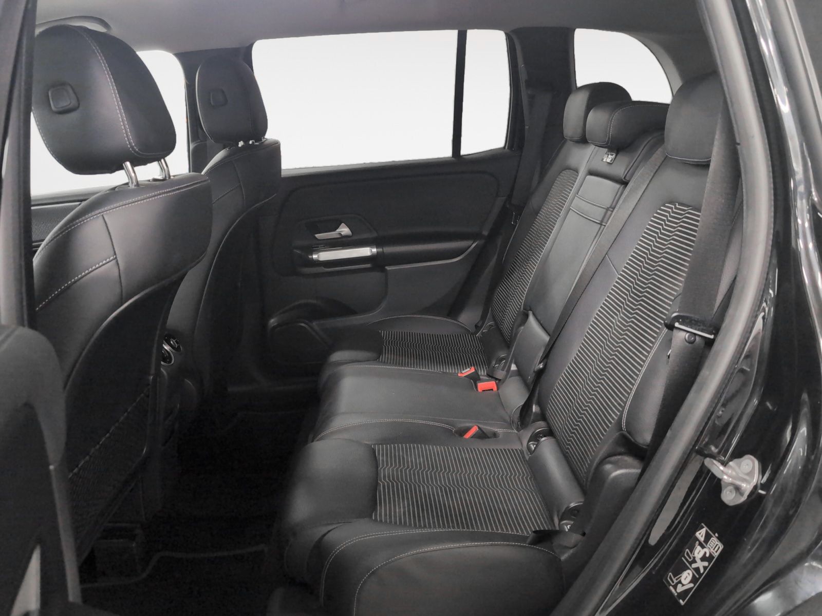 Mercedes-Benz GLB 200 - foto 12