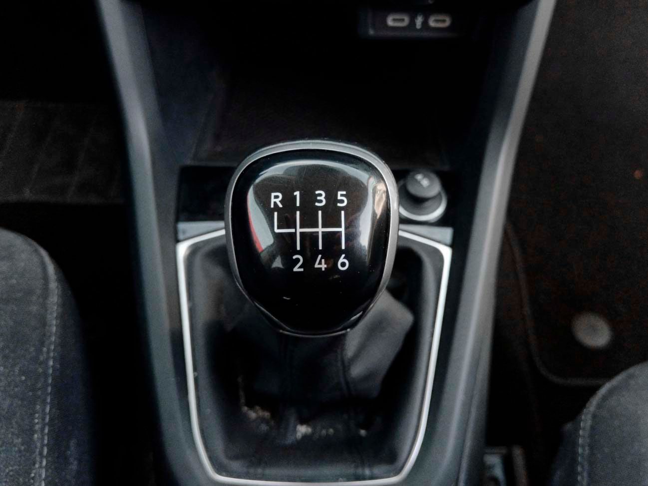 Volkswagen T-Cross Advance 1.0 TSI - foto 13