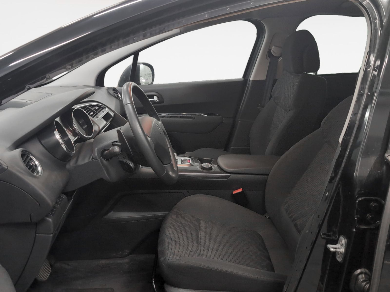 Peugeot 3008 1.6 HDi Active FAP - foto 11