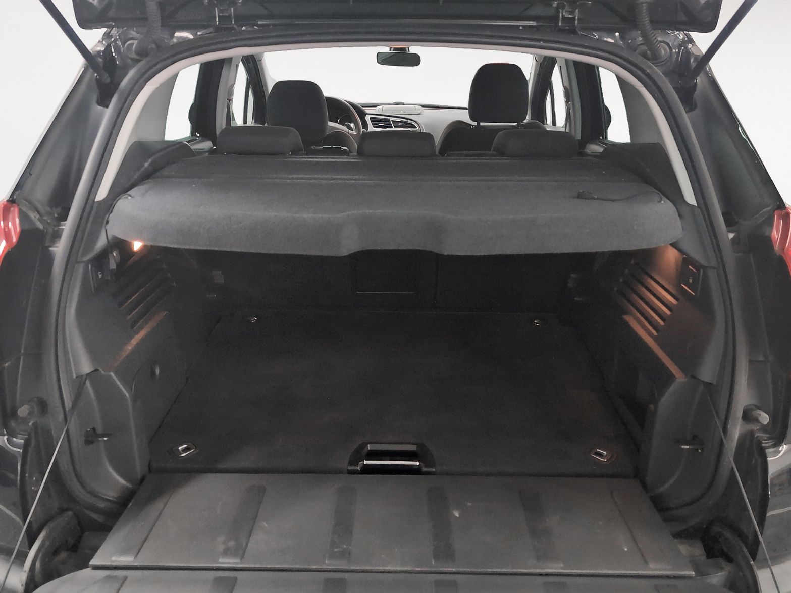 Peugeot 3008 1.6 HDi Active FAP - foto 14