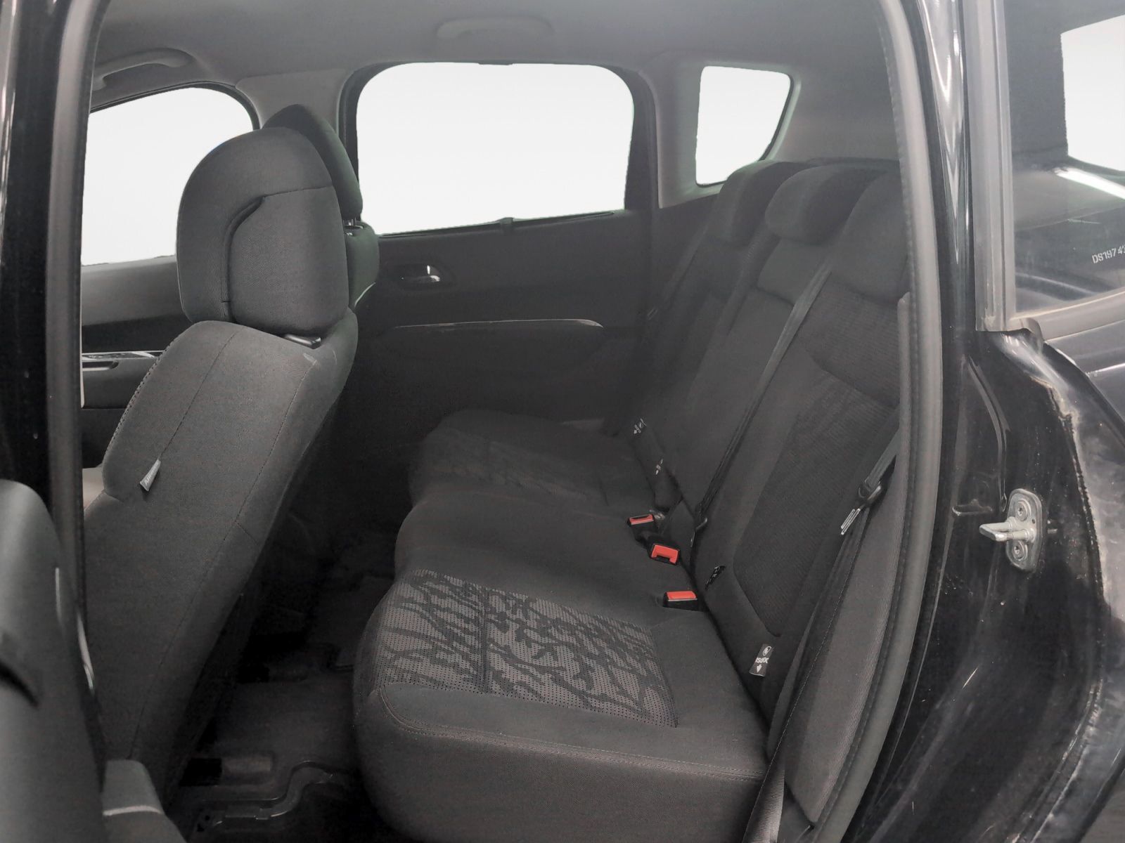 Peugeot 3008 1.6 HDi Active FAP - foto 12