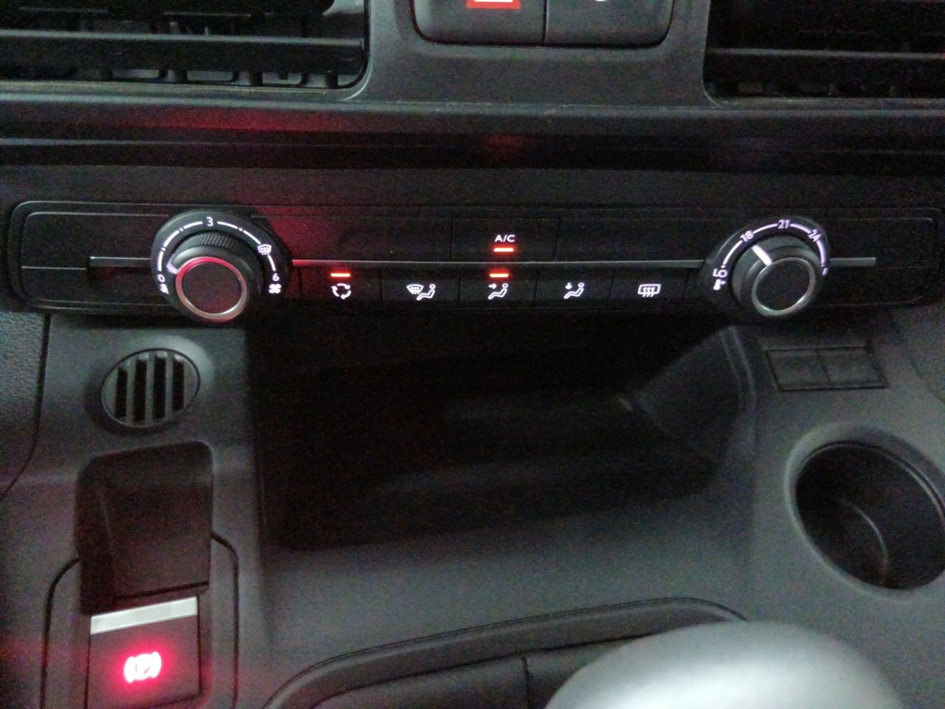 Peugeot Rifter BlueHDi 130 Allure Business Standard - foto 18