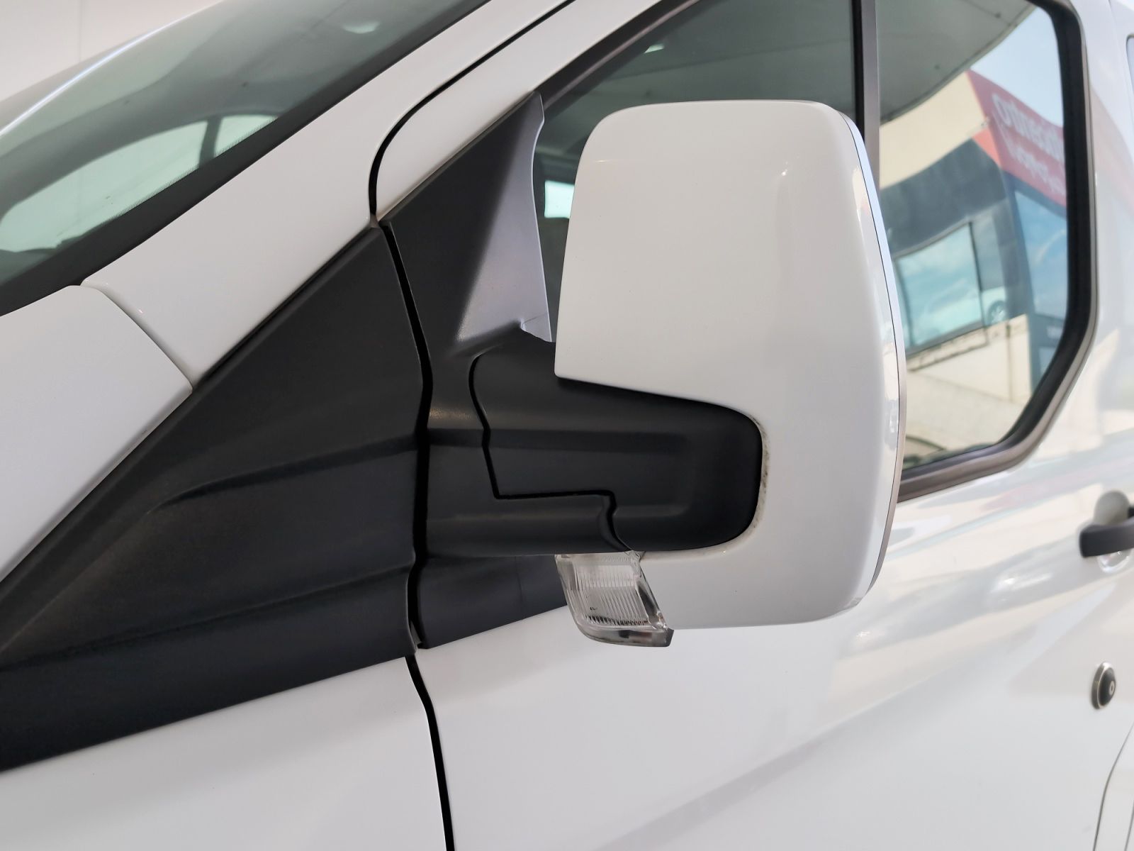 Ford Transit Custom Furgon 2.0 TDCi 320 L2 Trend - foto 22