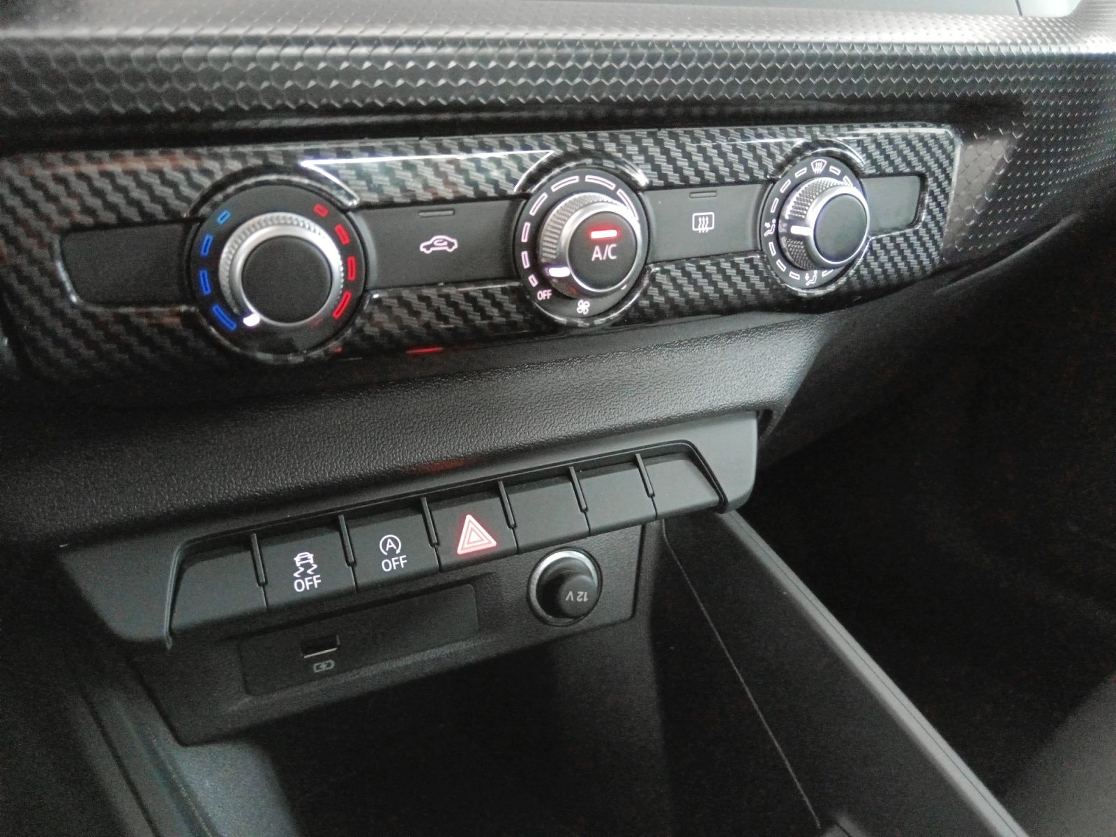 Audi A1 25 TFSI - foto 16