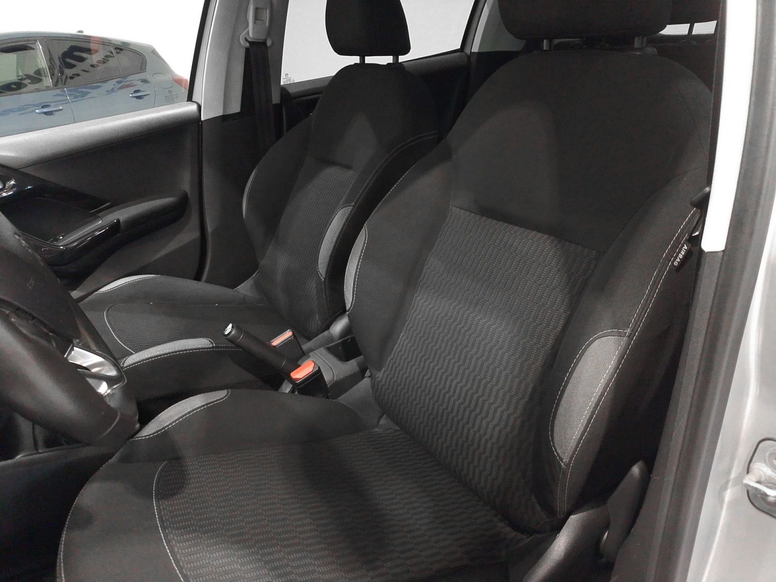 Peugeot 208 PureTech 82 Style - foto 22