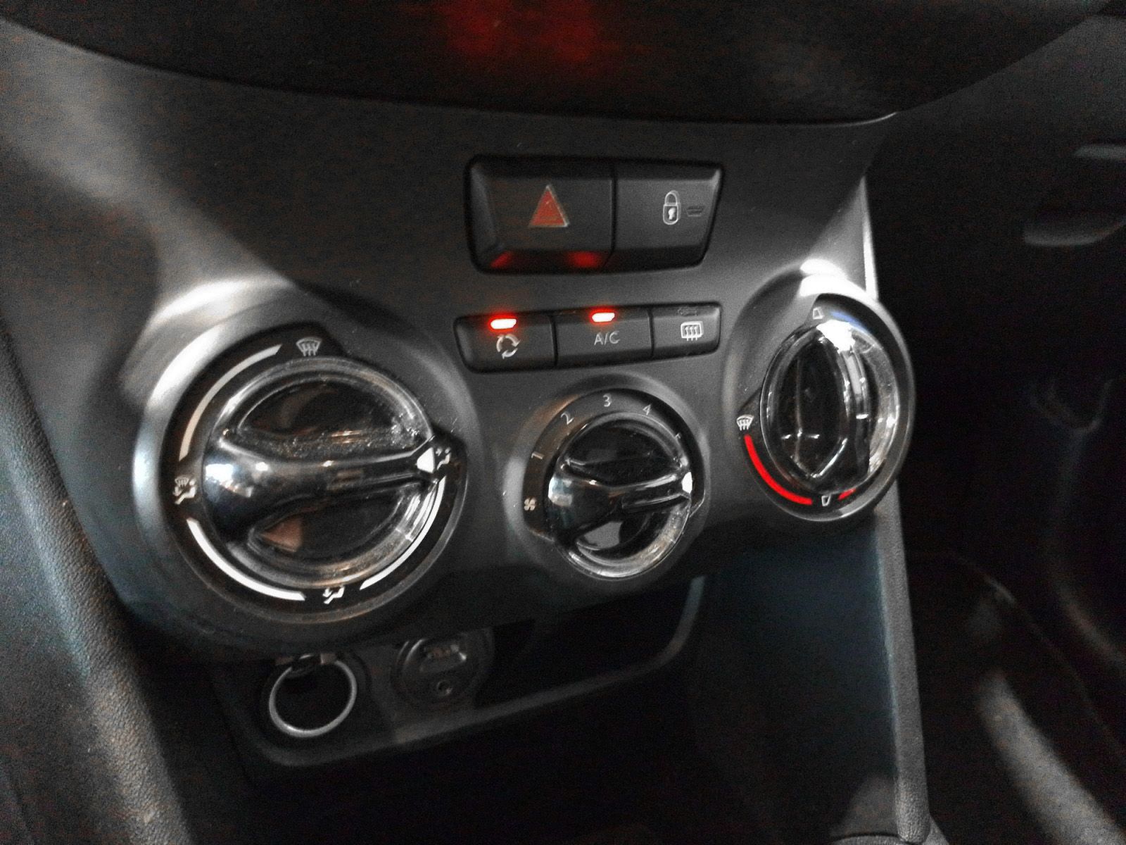 Peugeot 208 PureTech 82 Style - foto 21