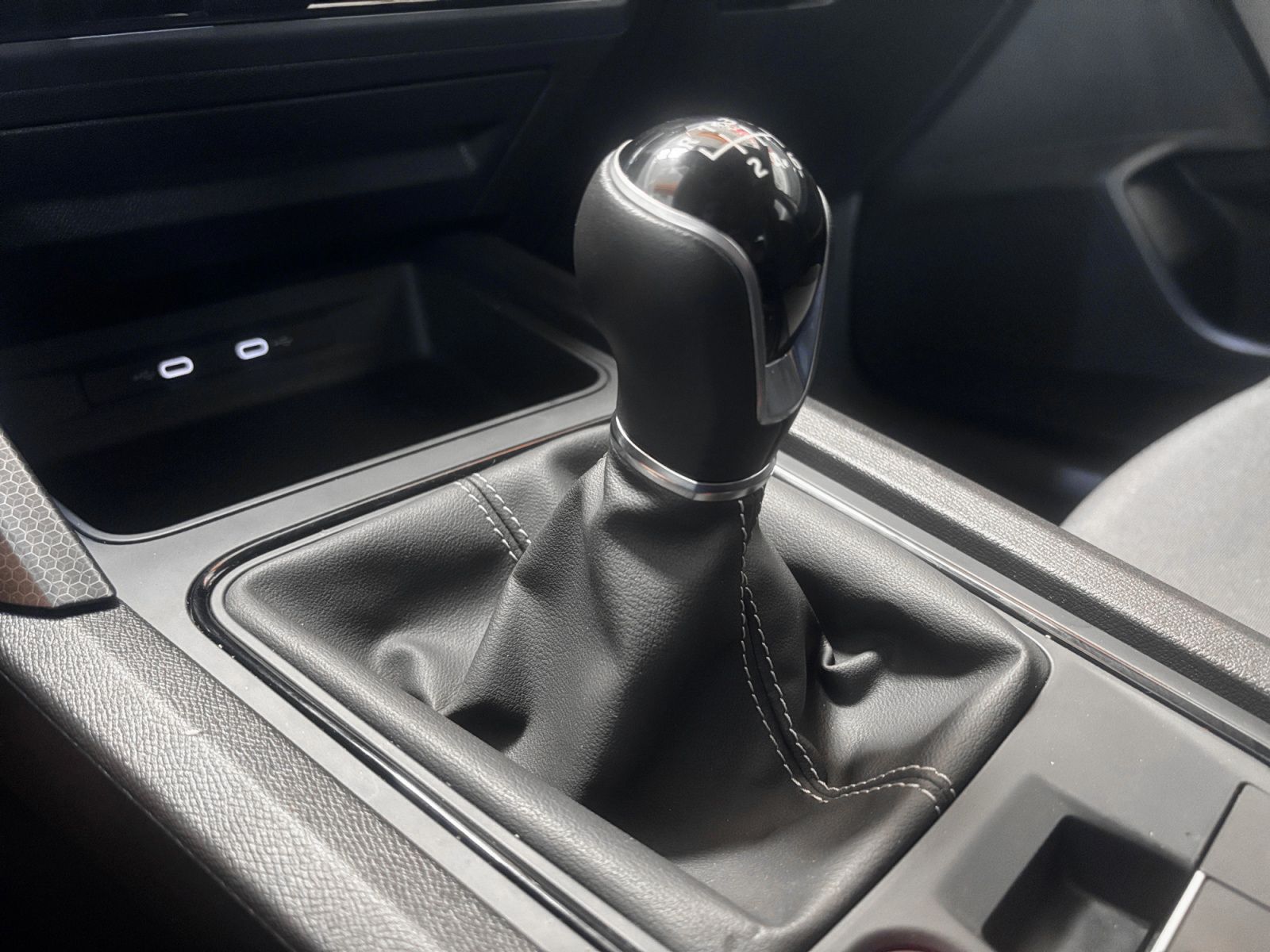 SEAT León 2.0 TDI Reference - foto 15