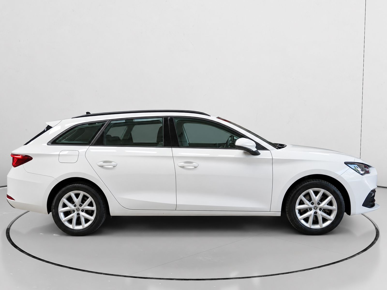 SEAT León 2.0 TDI Reference - foto 2