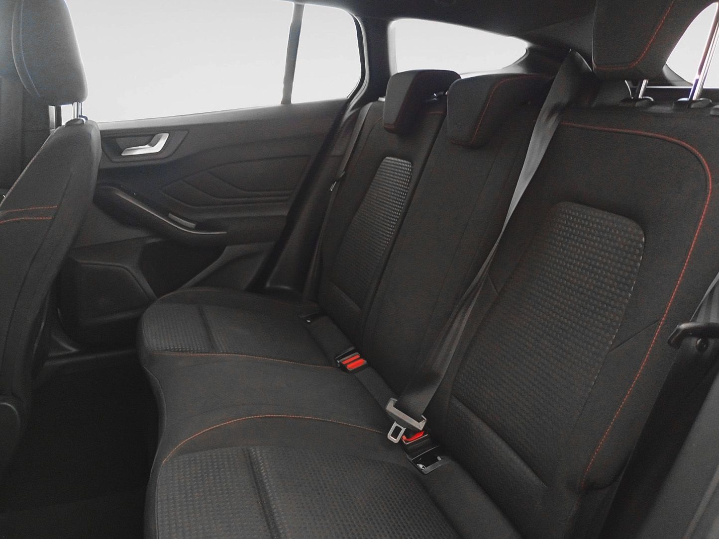 Ford Focus SportBreak 1.0 EcoBoost MHEV ST-Line - foto 11