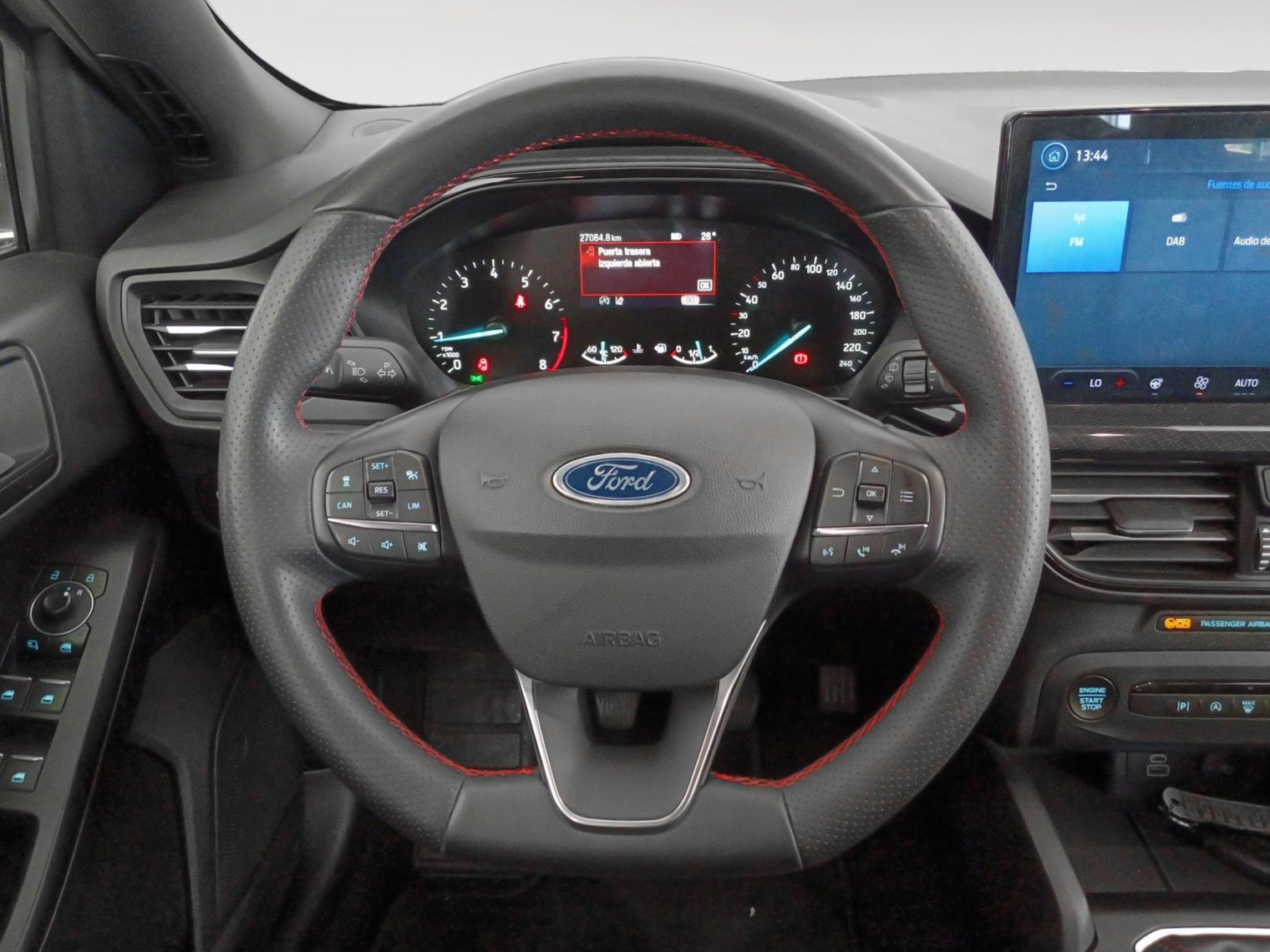 Ford Focus SportBreak 1.0 EcoBoost MHEV ST-Line - foto 9