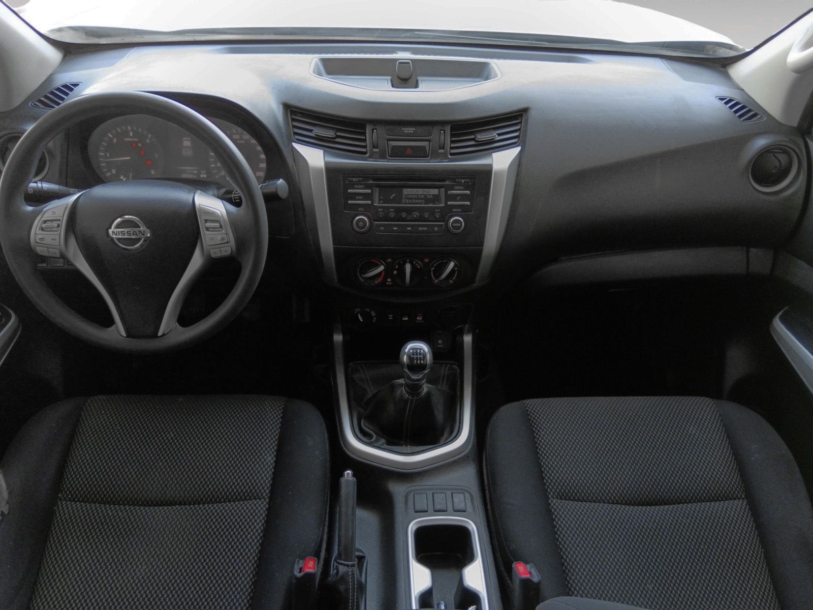 Nissan Navara PickUp 2.3 dCi Doble Cabina Visia - foto 8