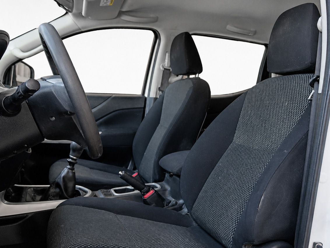 Nissan Navara PickUp 2.3 dCi Doble Cabina Visia - foto 10