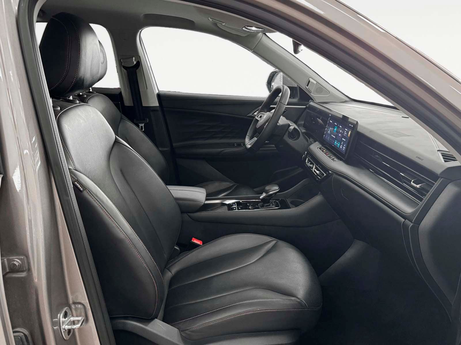 MG HS 1.5 T-GDi Luxury DCT - foto 12