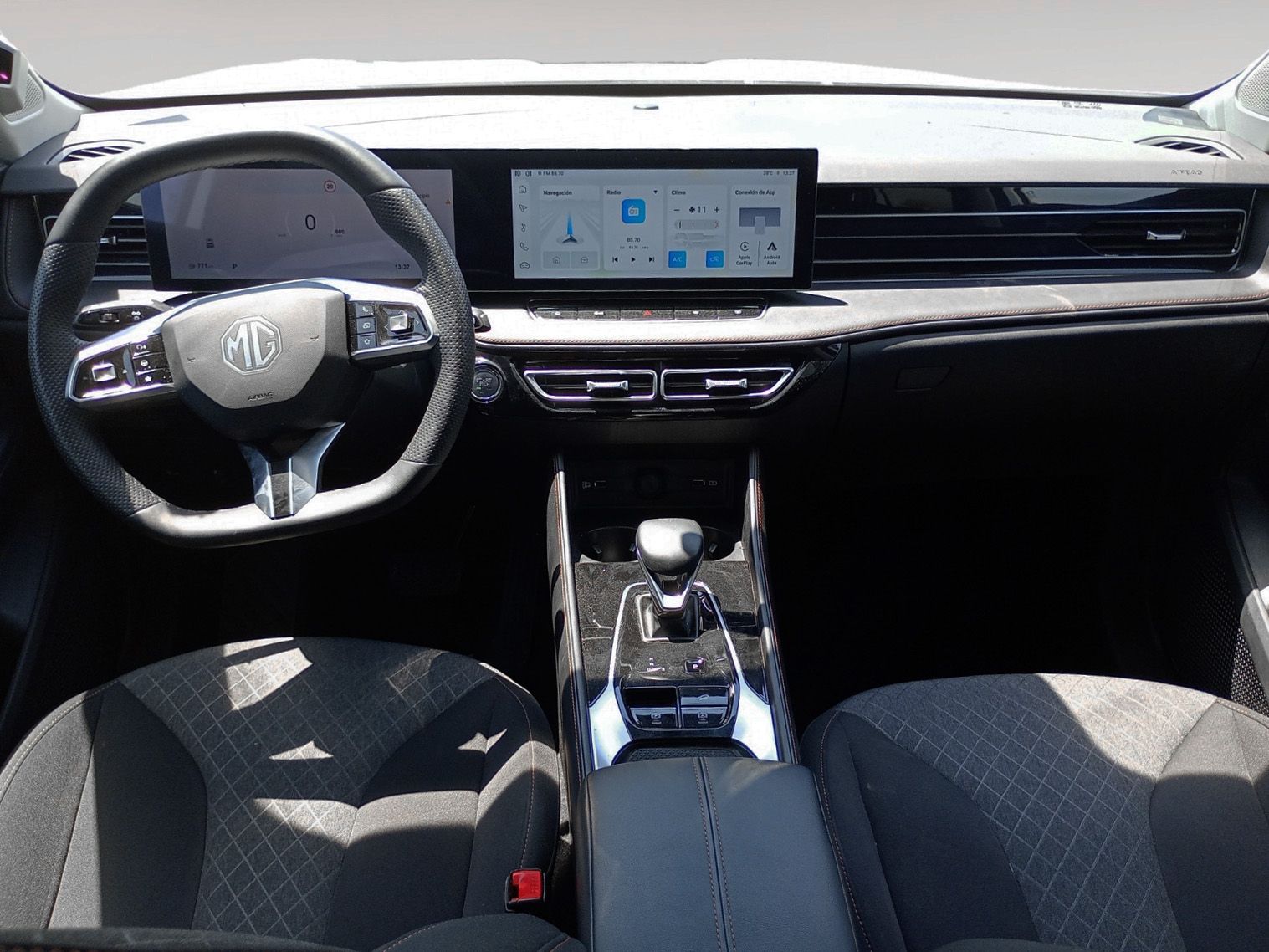 MG HS 1.5 T-GDi Comfort DCT - foto 8