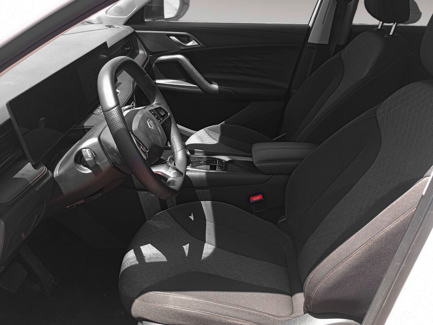 MG HS 1.5 T-GDi Comfort DCT - foto 10