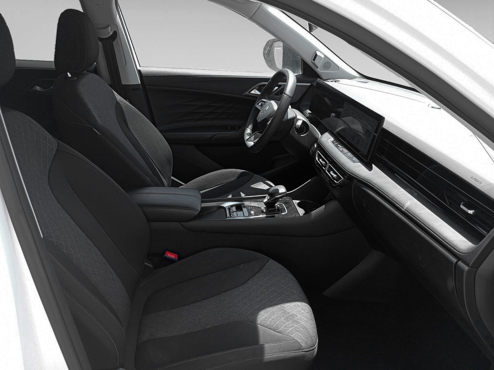 MG HS 1.5 T-GDi Comfort DCT - foto 12