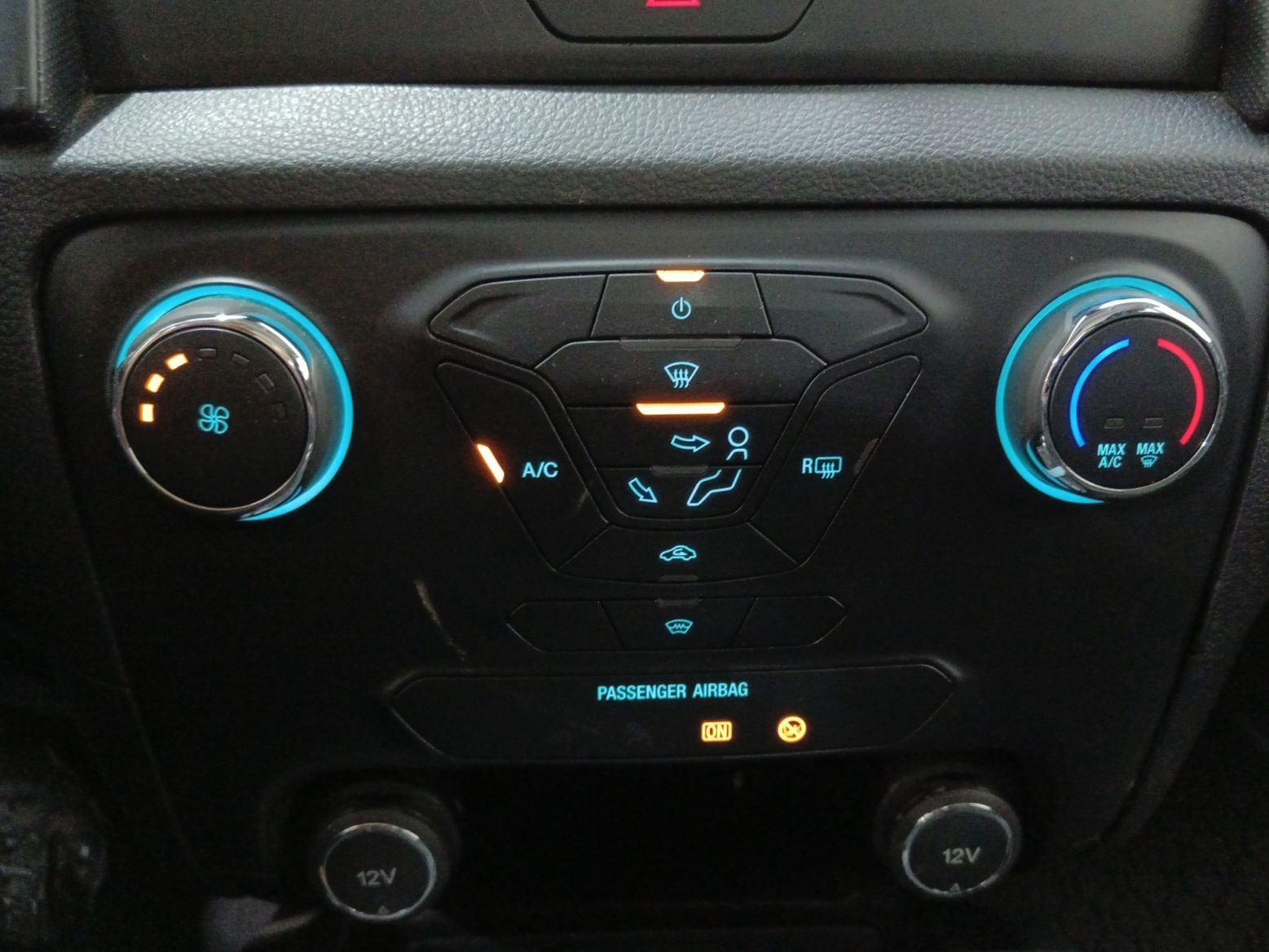 Ford Ranger Pickup 2.0 EcoBlue Doble Cabina XL 4x4 - foto 19