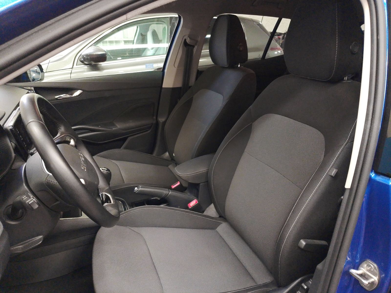 Škoda Fabia 1.0 TSI Selection - foto 21