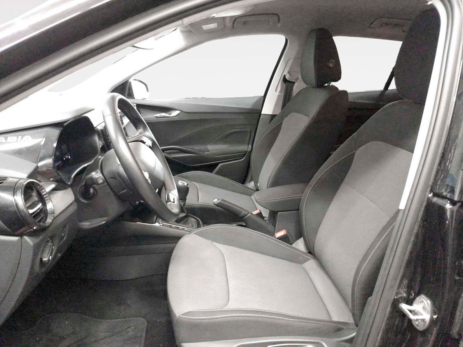 Škoda Fabia 1.0 TSI Selection - foto 10