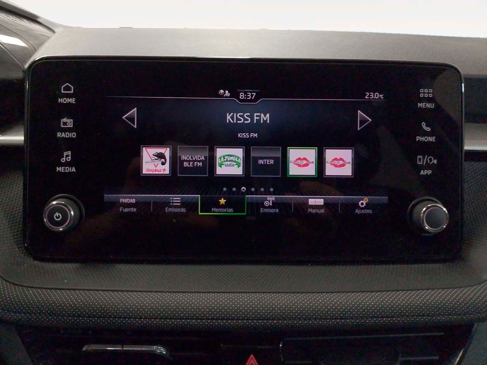 Škoda Fabia 1.0 TSI Selection - foto 17