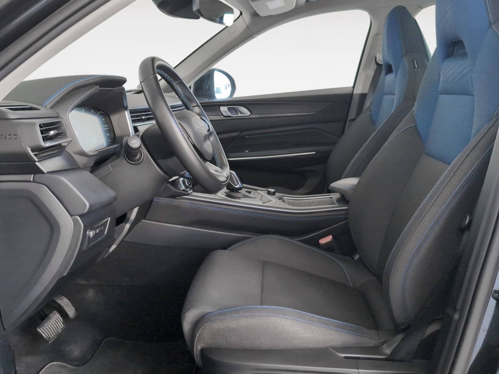 Lynk & Co 01 1.5 PHEV - foto 10