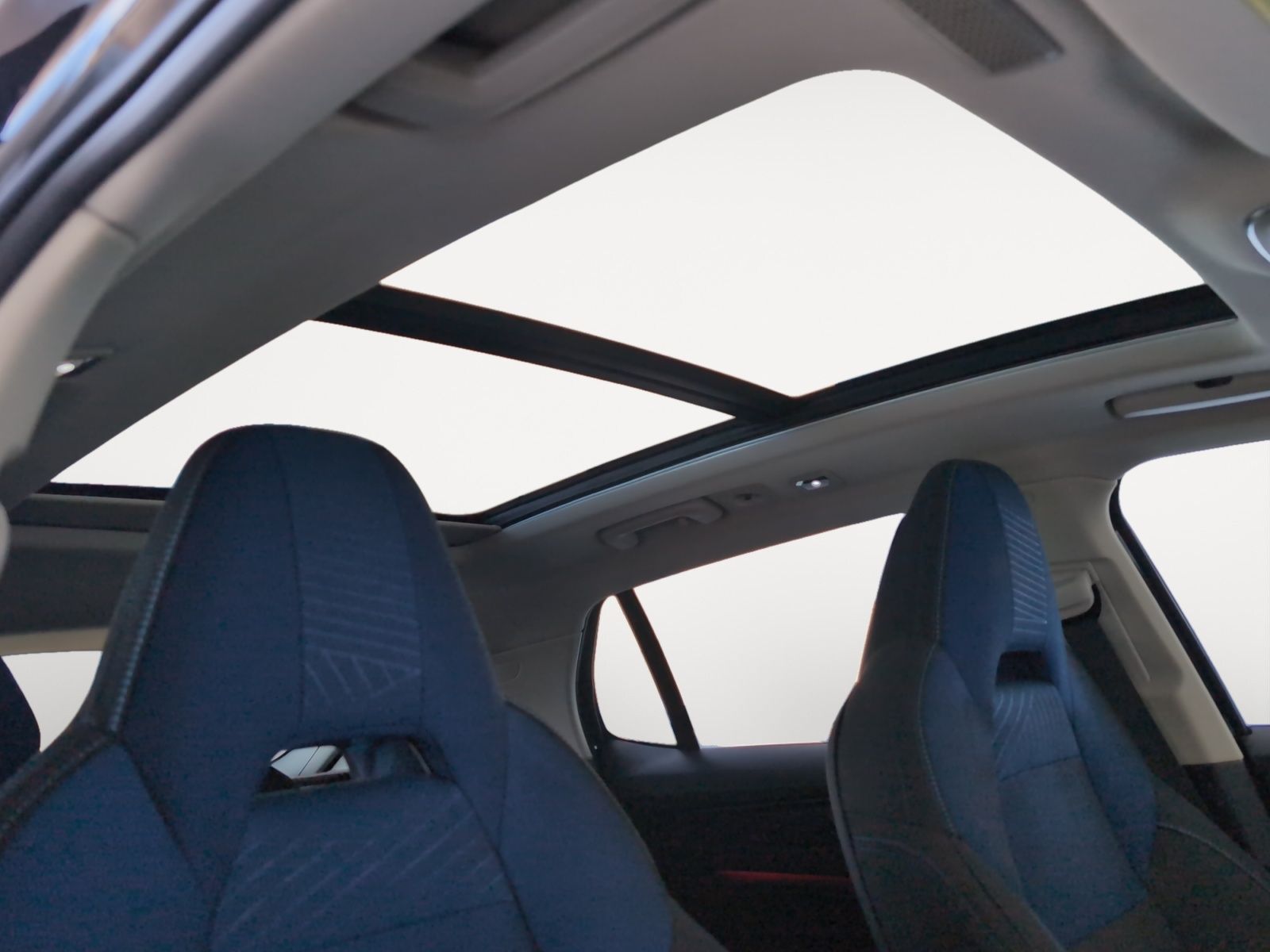 Lynk & Co 01 1.5 PHEV - foto 13