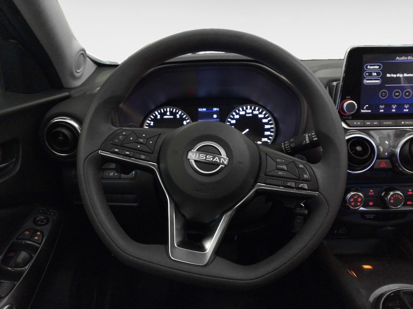Nissan Juke DIG-T Acenta DCT - foto 9