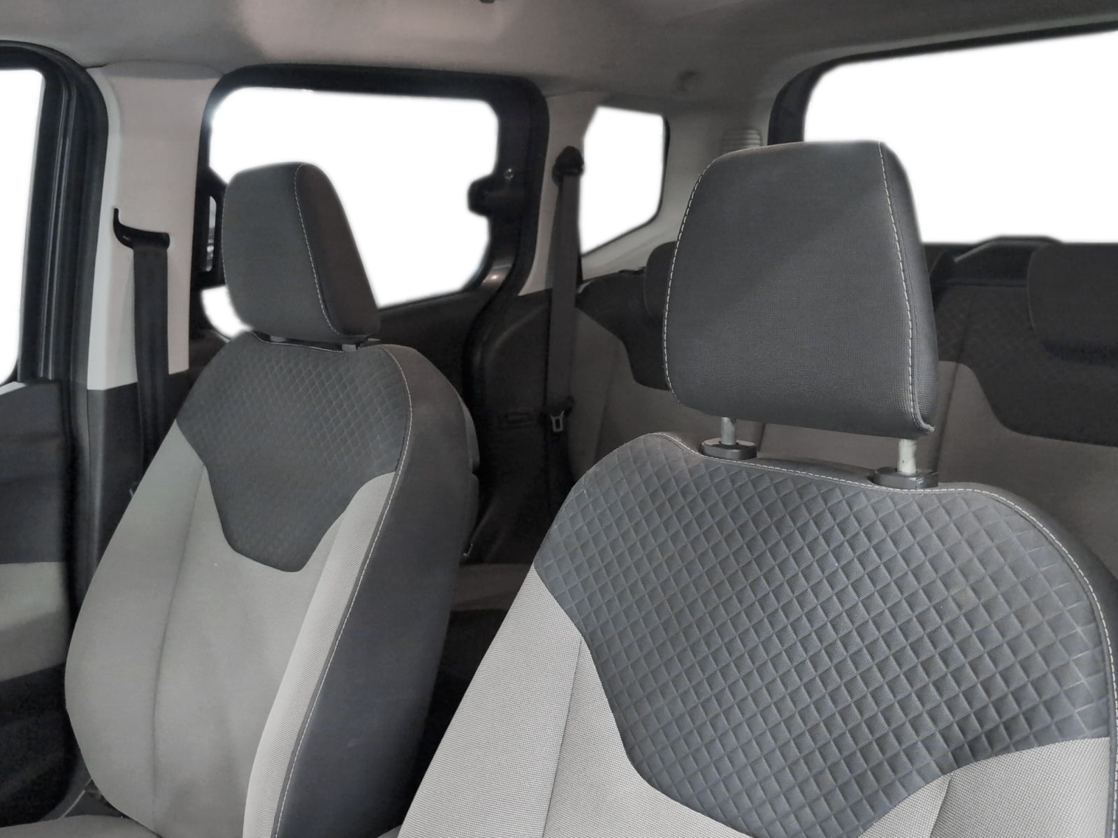 Ford Tourneo Courier 1.0 EcoBoost Titanium - foto 21