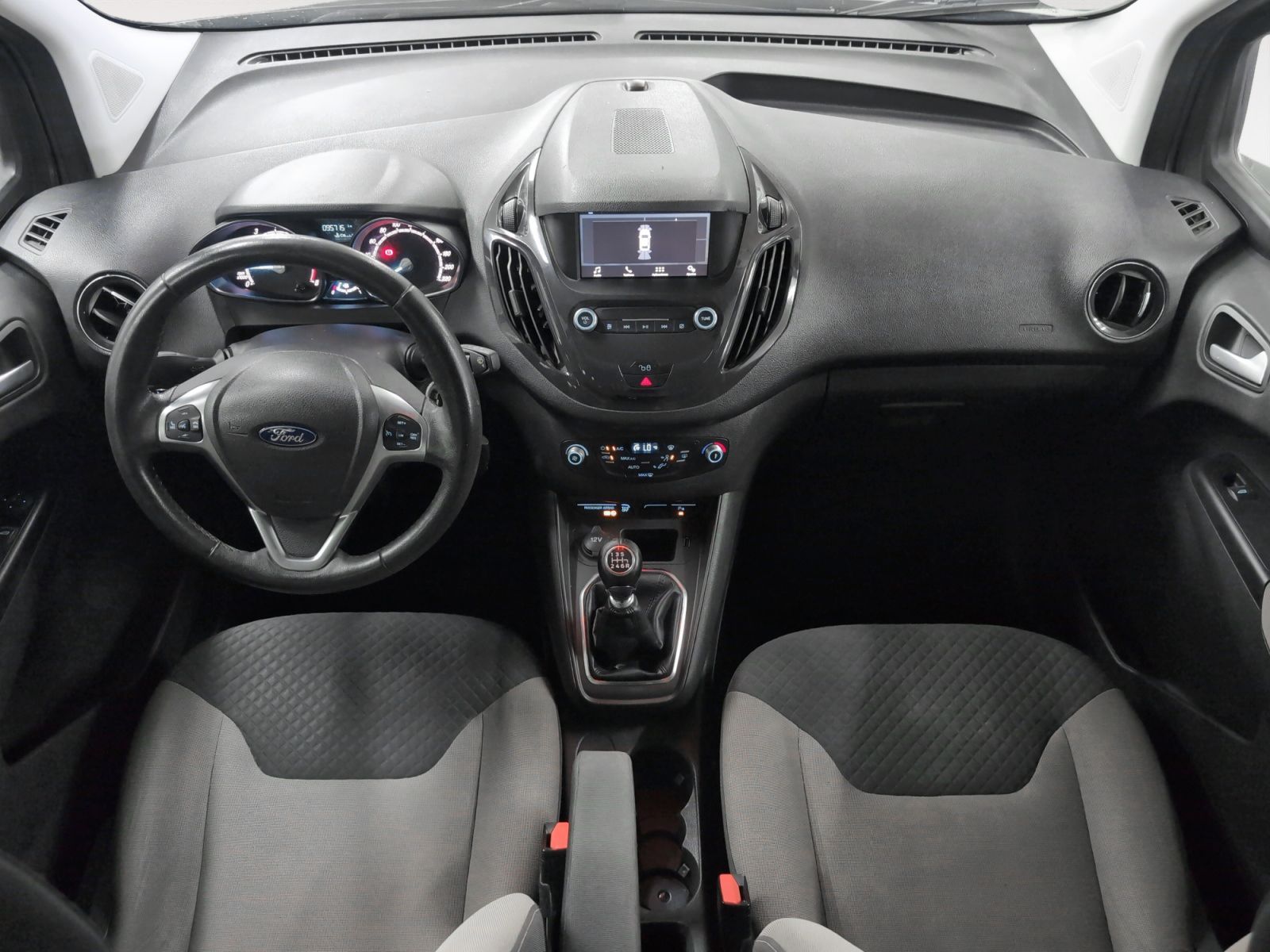 Ford Tourneo Courier 1.0 EcoBoost Titanium - foto 9