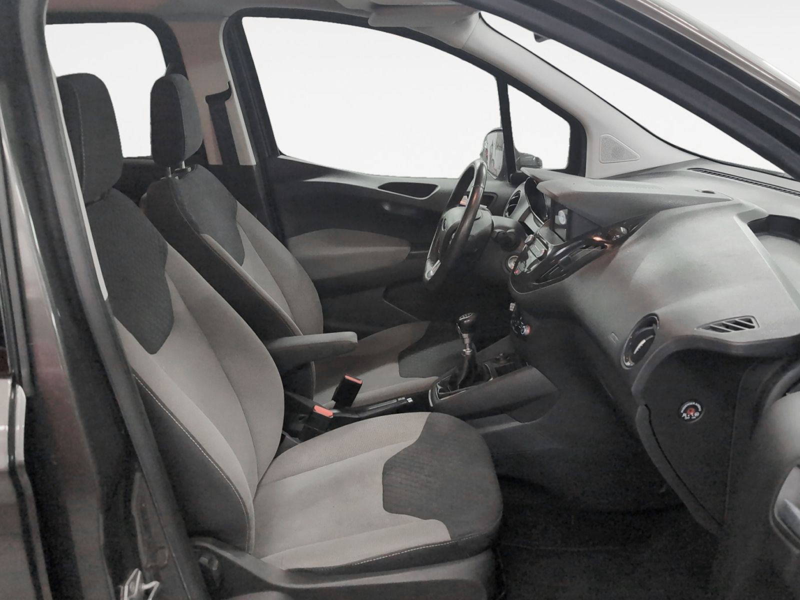 Ford Tourneo Courier 1.0 EcoBoost Titanium - foto 13