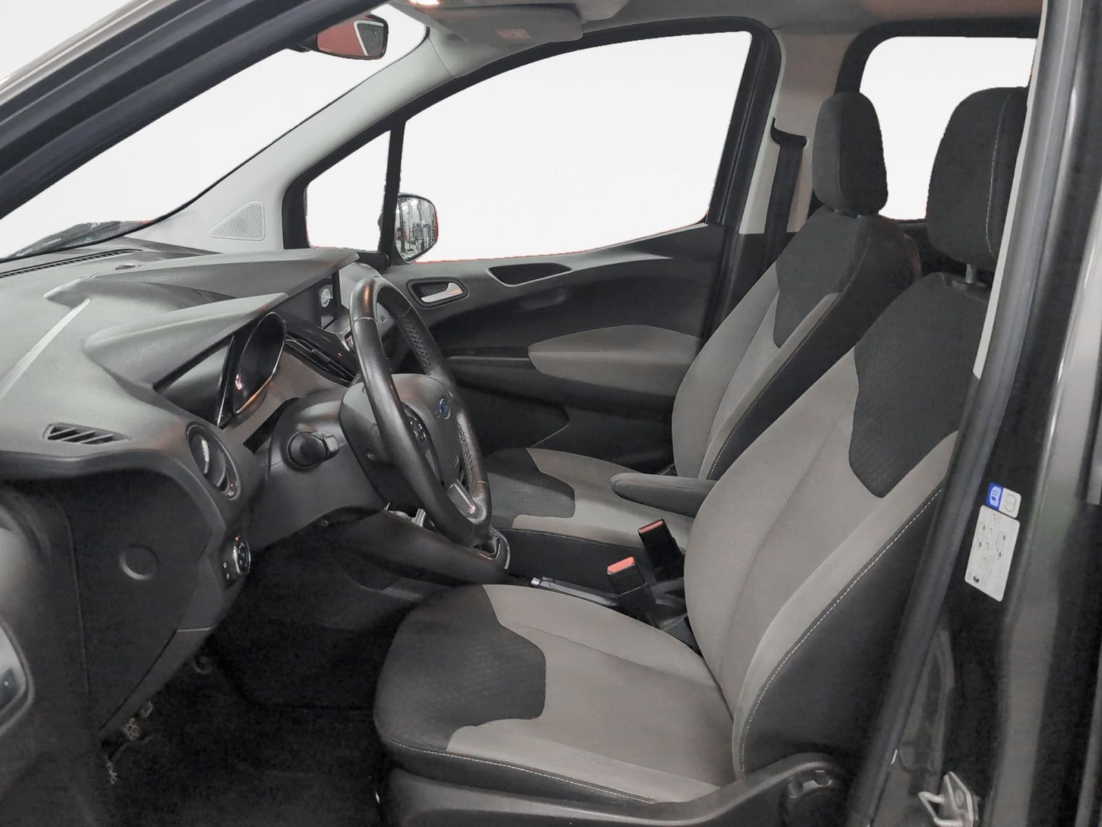 Ford Tourneo Courier 1.0 EcoBoost Titanium - foto 11