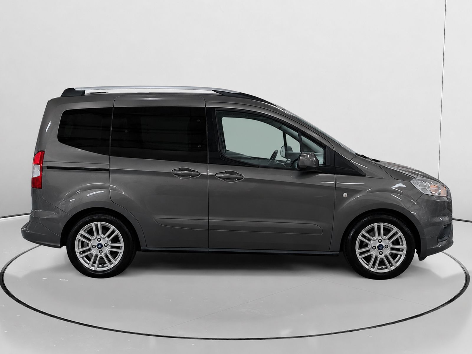 Ford Tourneo Courier 1.0 EcoBoost Titanium - foto 2