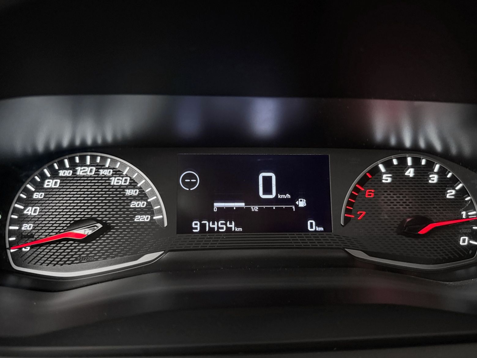 Peugeot 2008 BlueHDi 110 Active - foto 16