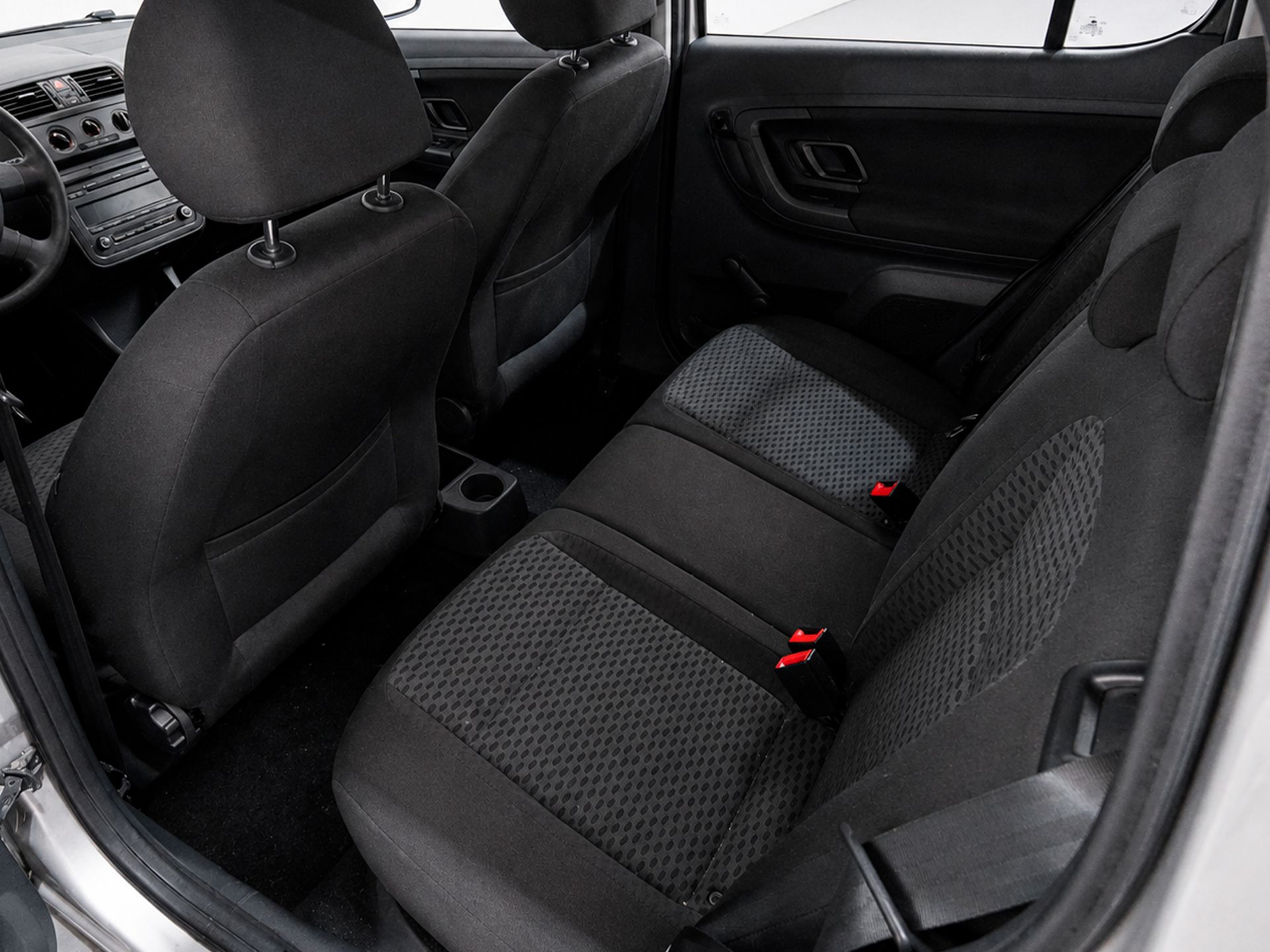 Škoda Fabia 1.6 TDI Young - foto 9
