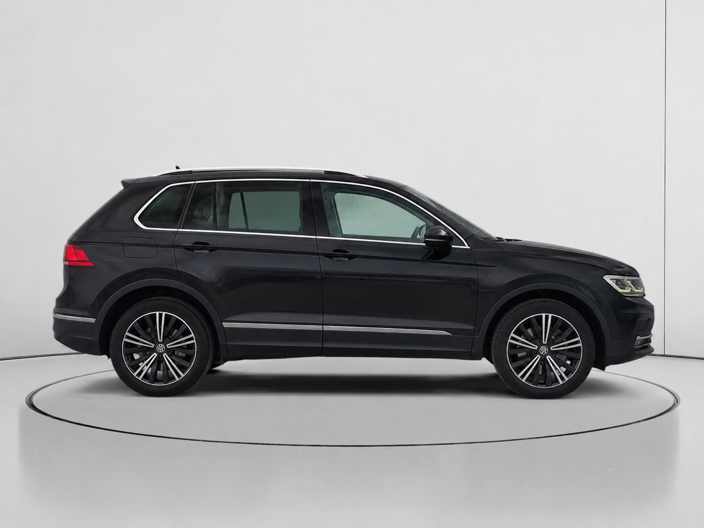 Volkswagen Tiguan Life 1.4 TSI eHybrid DSG - foto 2