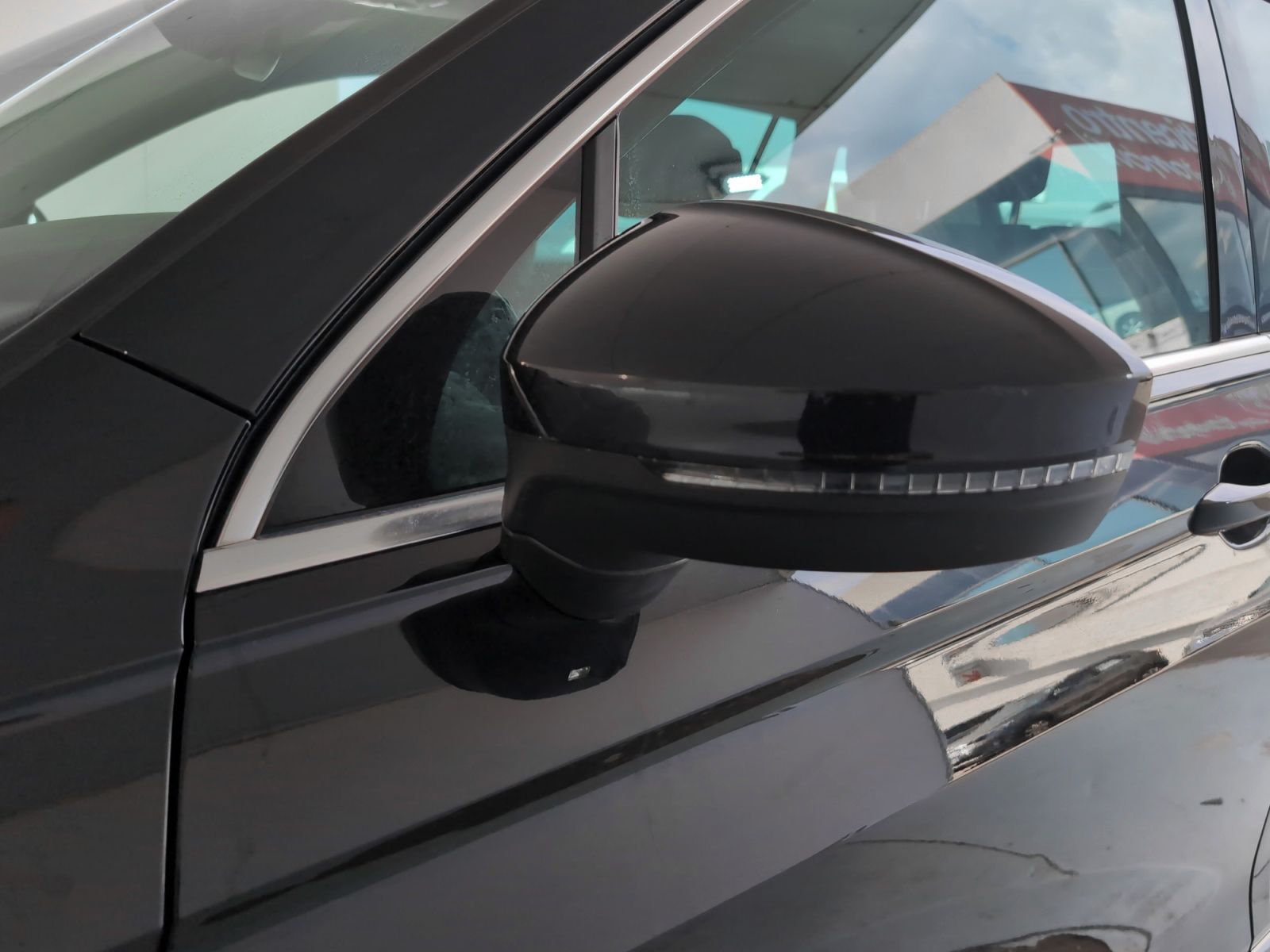 Volkswagen Tiguan Life 1.4 TSI eHybrid DSG - foto 24