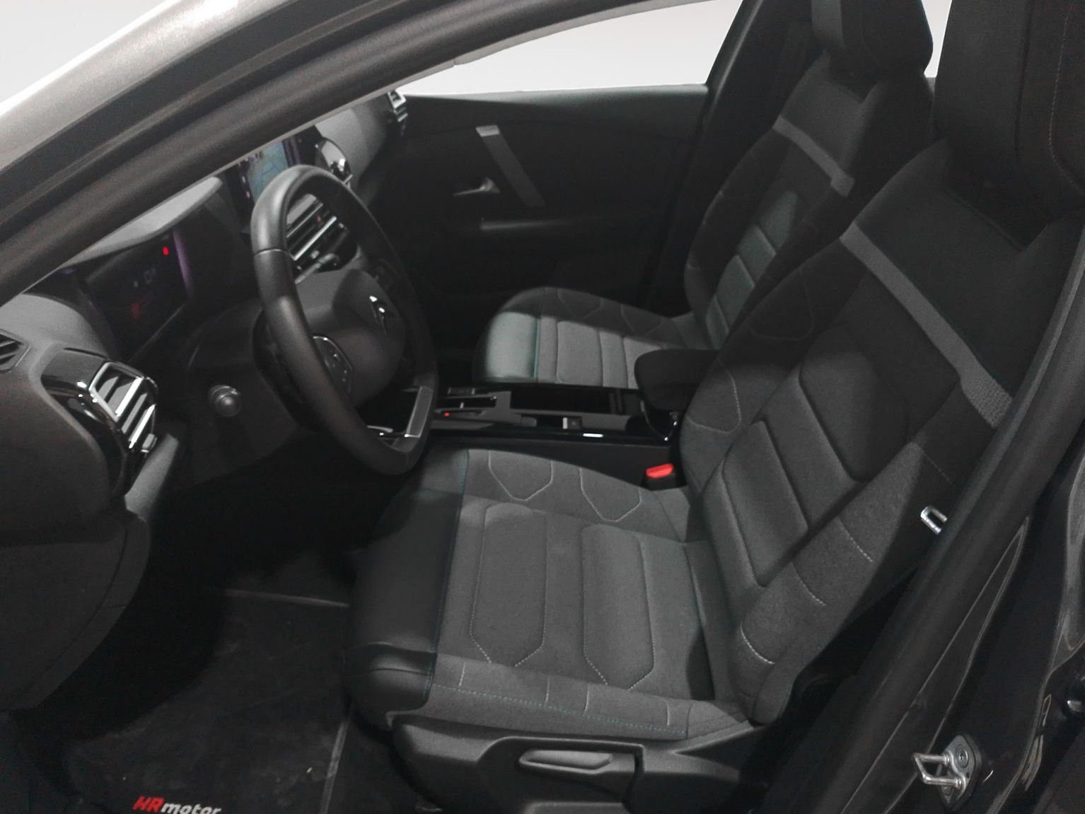 Citroën C4 Hybrid 136 Plus e-DCS6 - foto 10