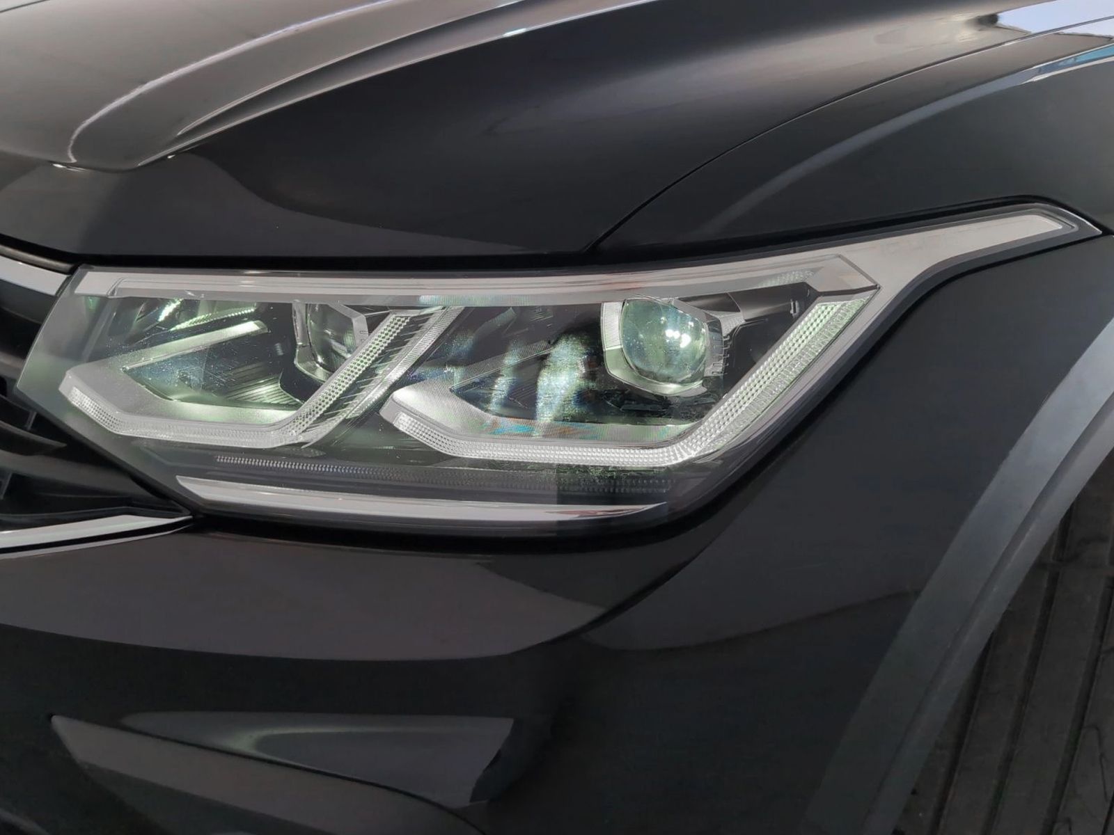 Volkswagen Tiguan Life 2.0 TDI DSG - foto 24