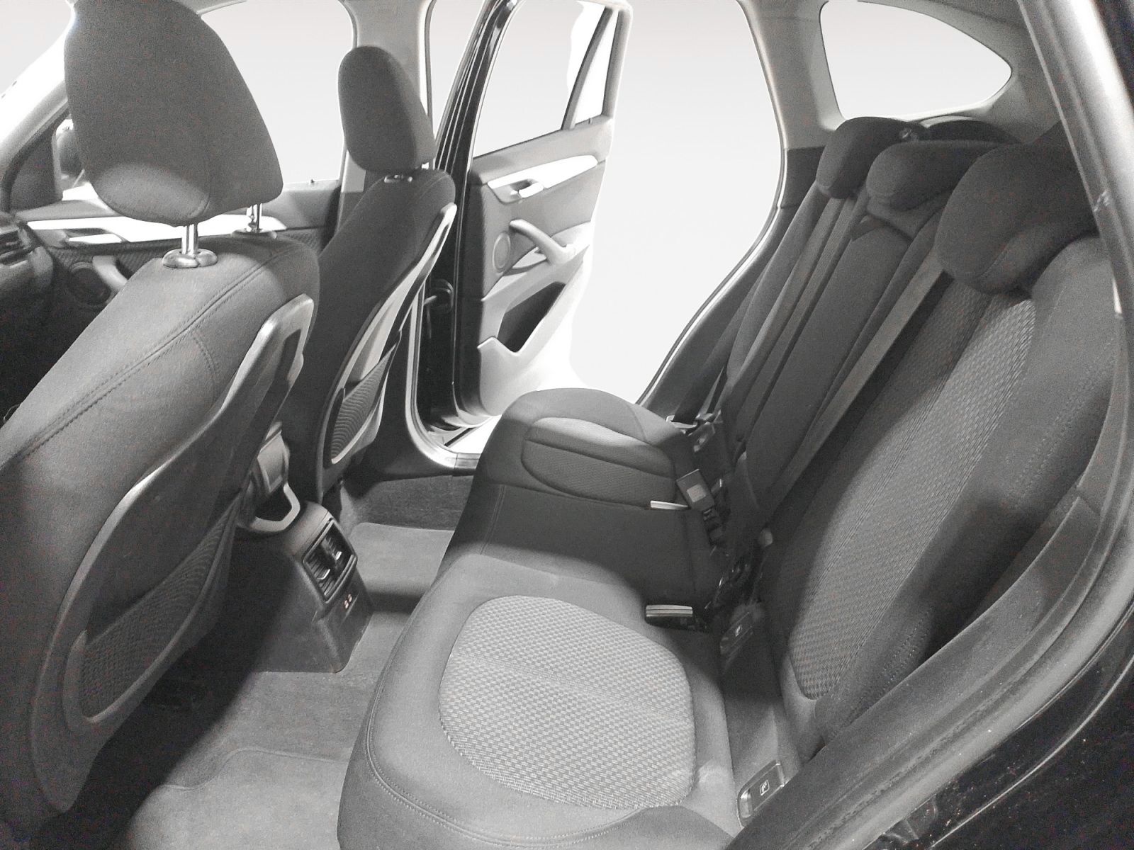 BMW X1 sDrive18d - foto 11
