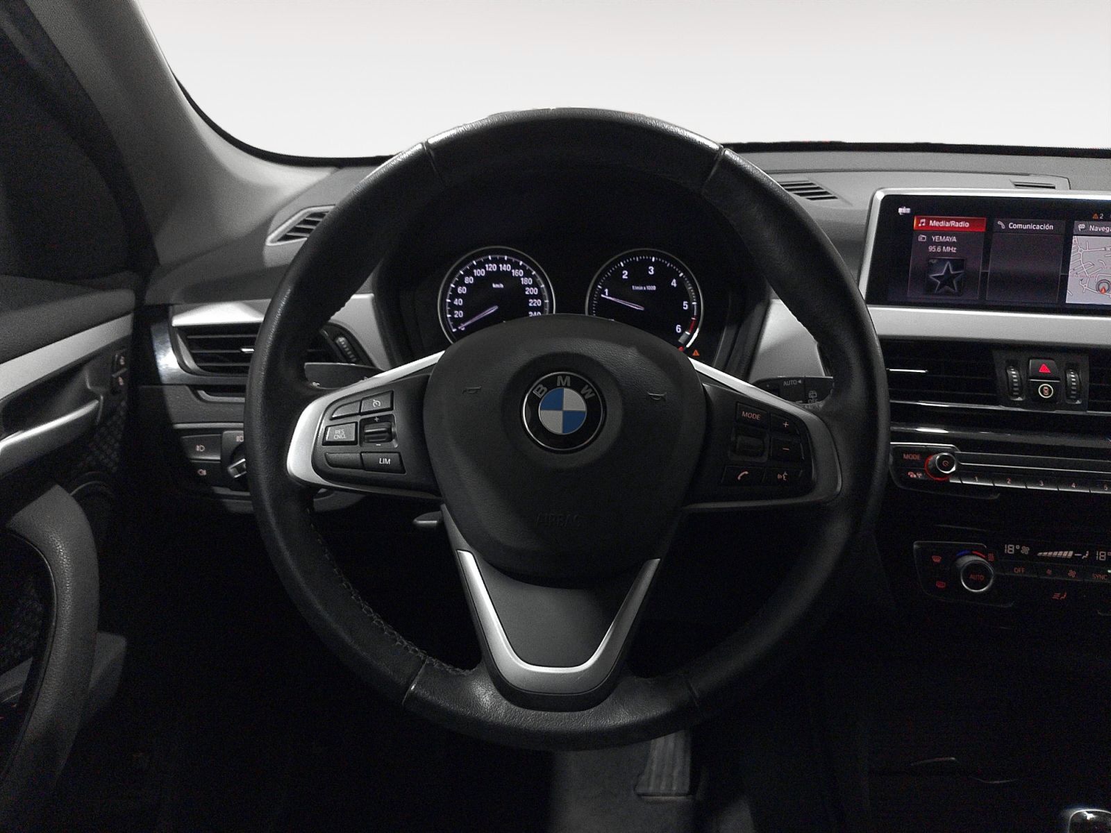 BMW X1 sDrive18d - foto 9