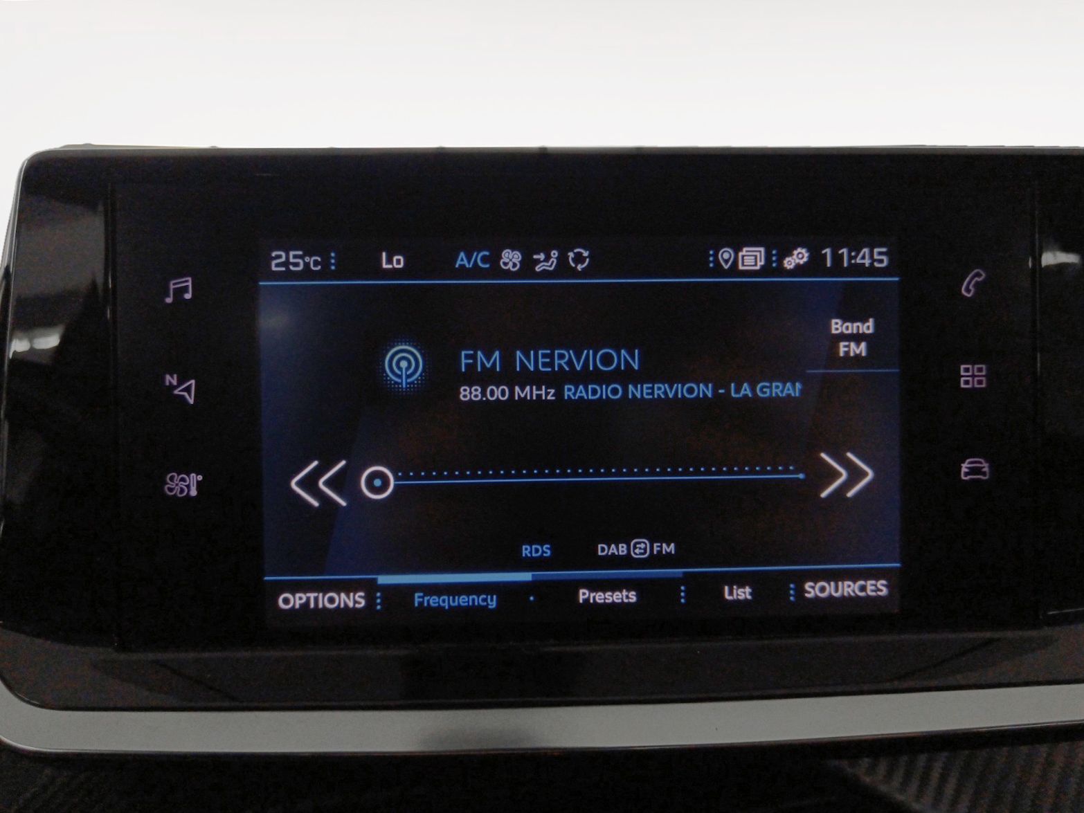 Peugeot 2008 BlueHDi 110 Allure - foto 17