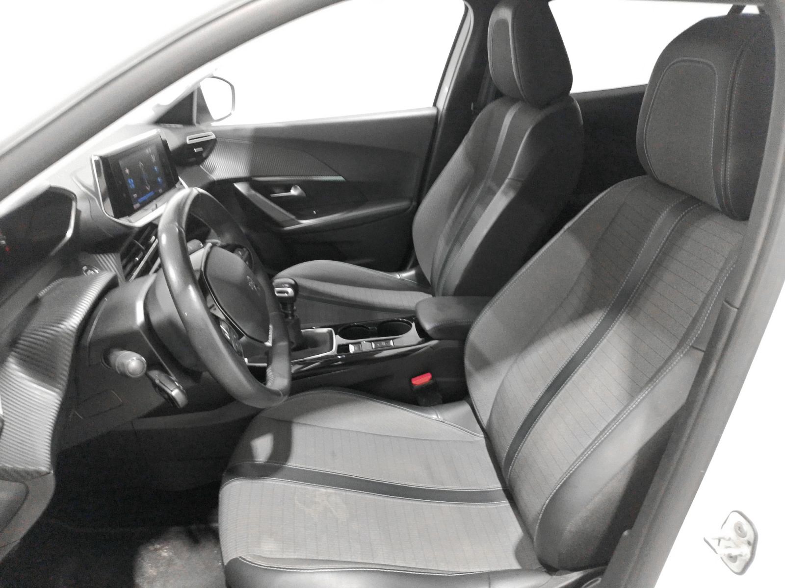 Peugeot 2008 BlueHDi 110 Allure - foto 24