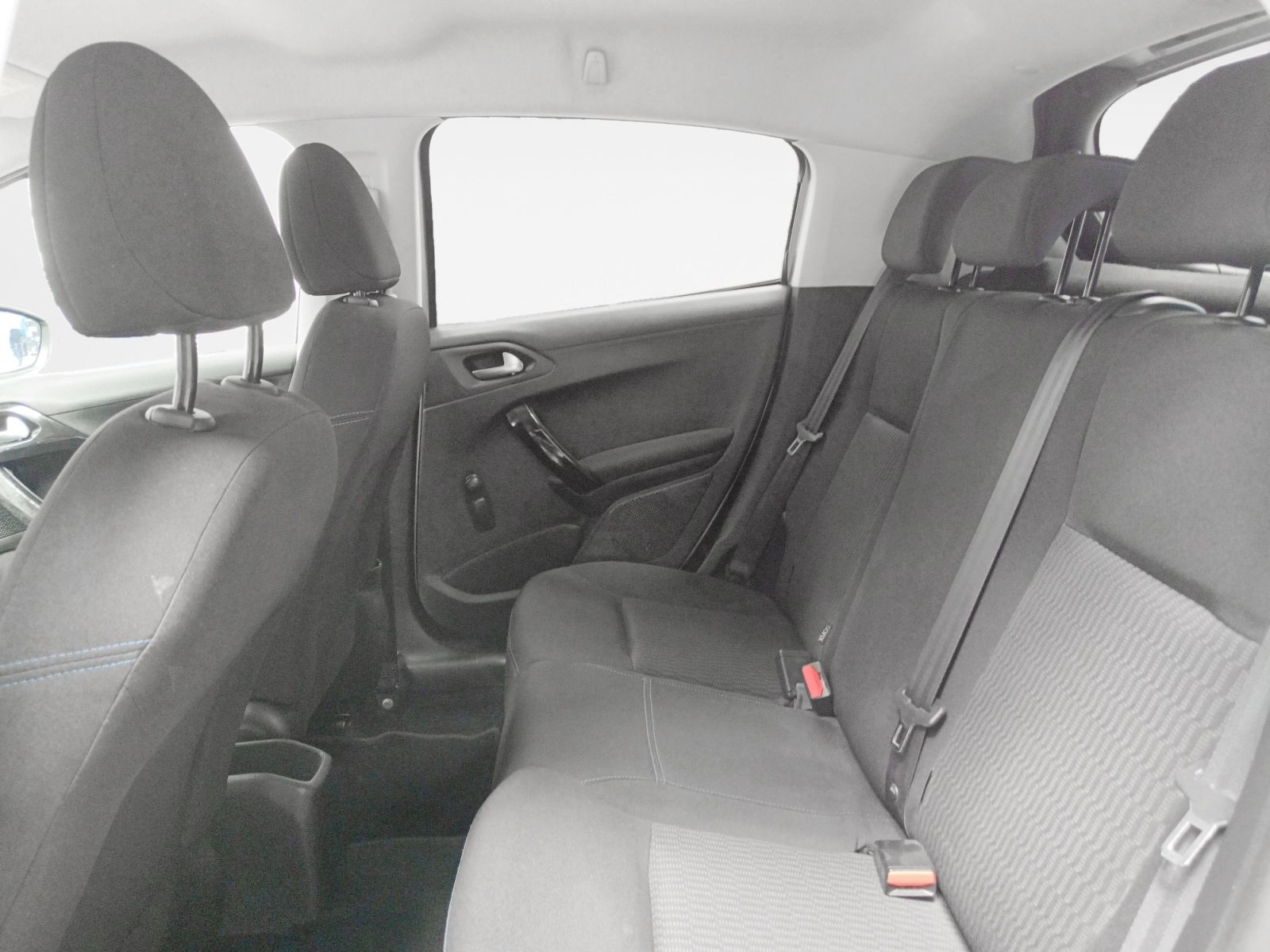 Peugeot 208 PureTech 82 Style - foto 12