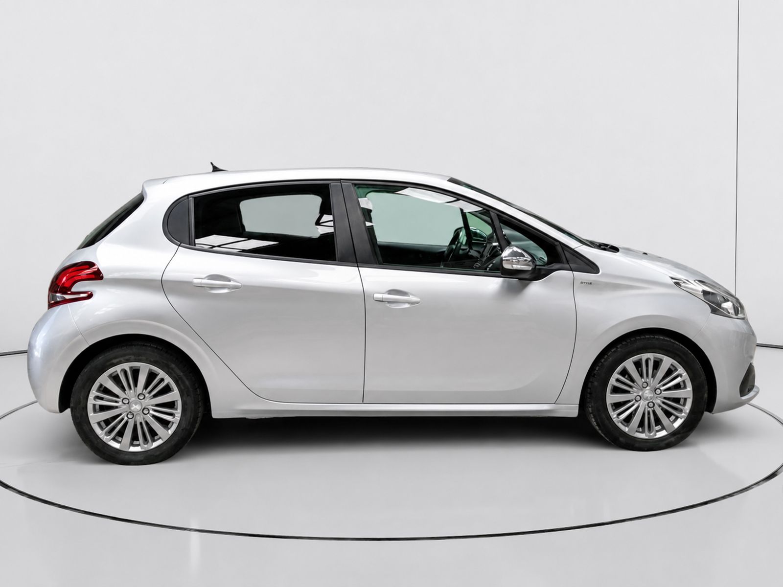 Peugeot 208 PureTech 82 Style - foto 2